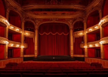 Почему стоит посещать театр
